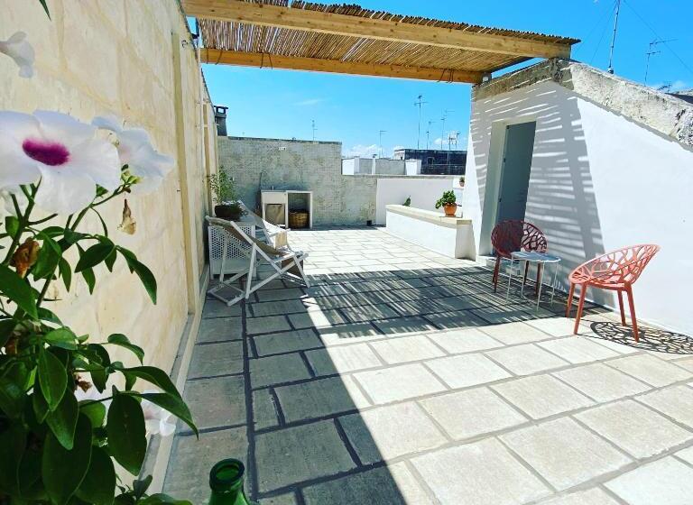 تختخواب و صبحانه Beddhra Mia