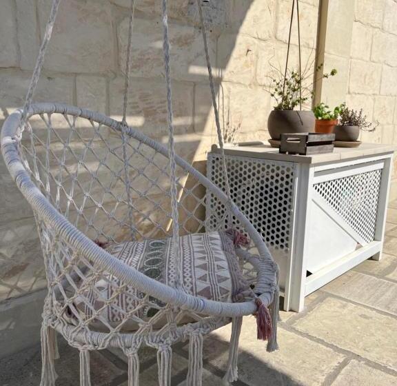 تختخواب و صبحانه Beddhra Mia