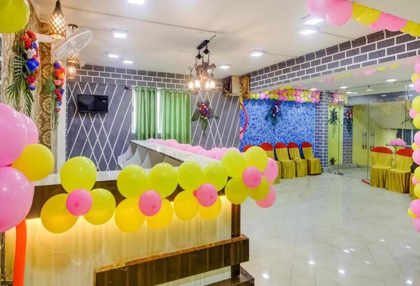 酒店 Super Capital O Divira Inn