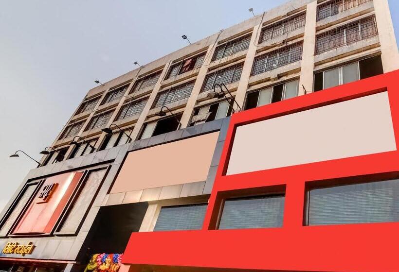 酒店 Super Capital O Divira Inn