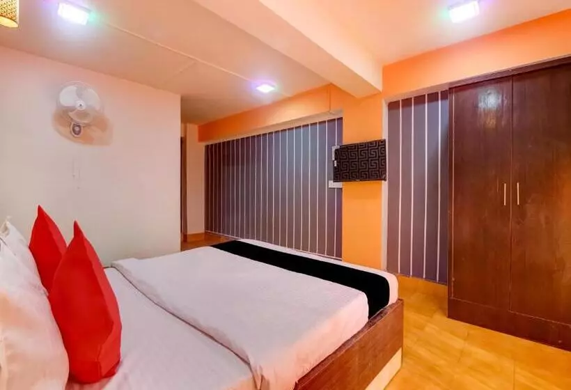 ホテル Super Capital O Divira Inn