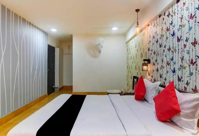 ホテル Super Capital O Divira Inn