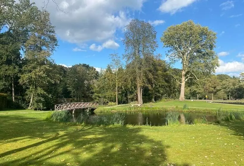 ホテル Flora Batava