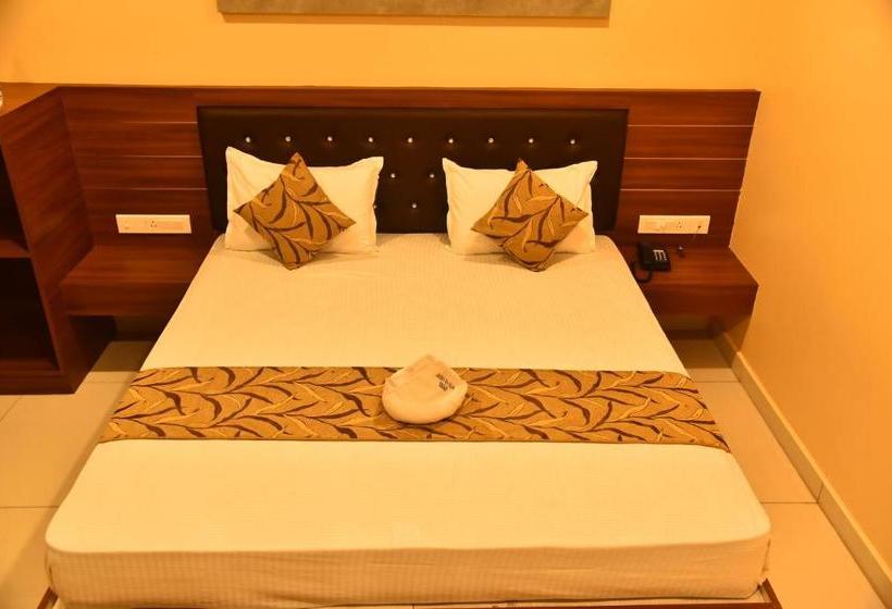 בית מלון כפרי Four Seasons