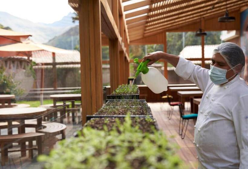 ホテル Las Qolqas Ecoresort Ollantaytambo