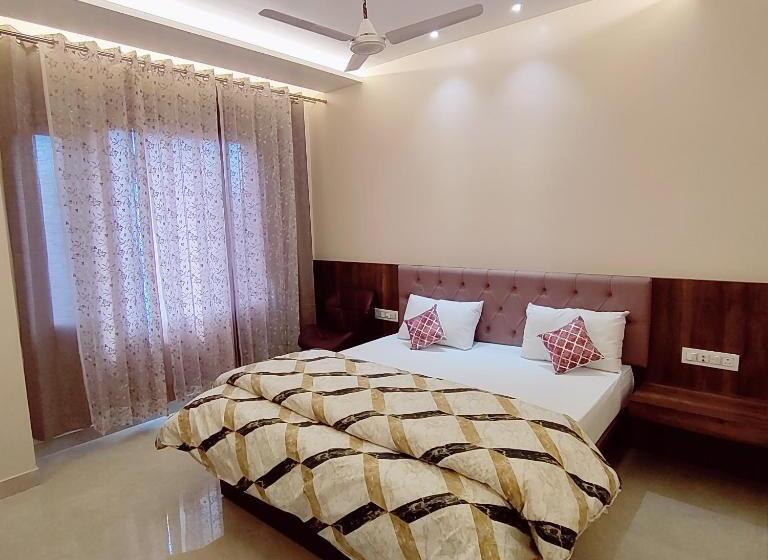 בית מלון כפרי Luxuria