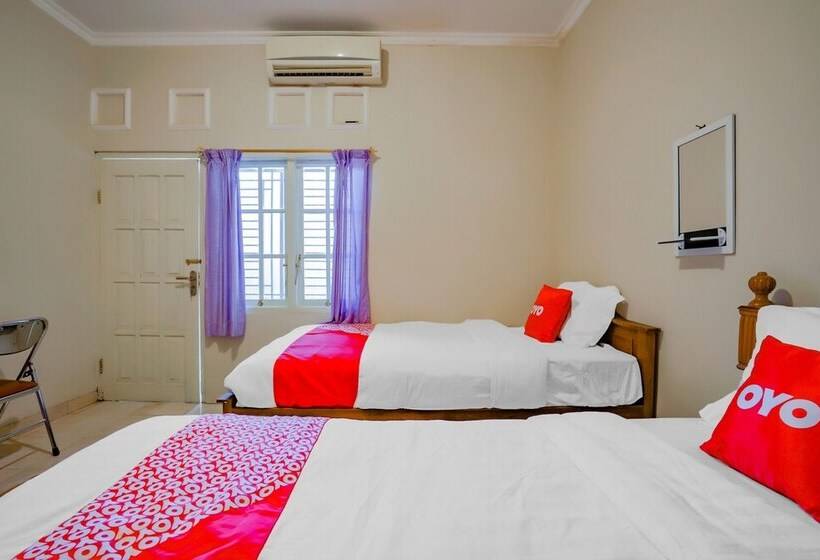 فندق Oyo 90210 Kenari House Syariah