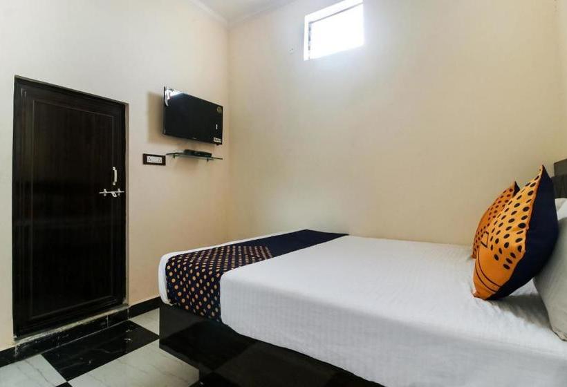 בית מלון כפרי Spot On 72514 Arnav And Restaurant