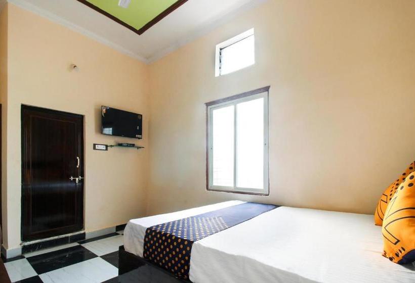 בית מלון כפרי Spot On 72514 Arnav And Restaurant