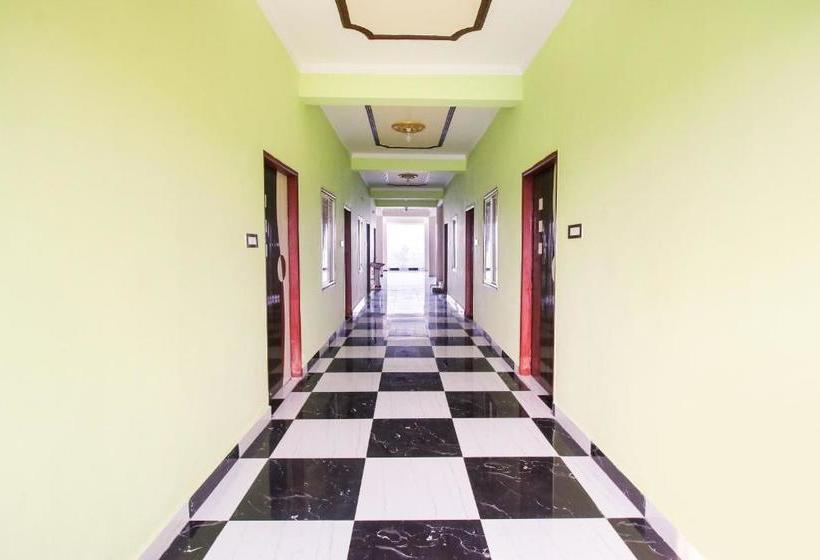 בית מלון כפרי Spot On 72514 Arnav And Restaurant