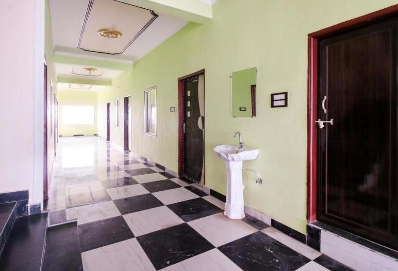 בית מלון כפרי Spot On 72514 Arnav And Restaurant