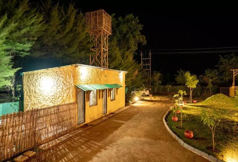 Hotelli The Satpura Panchtatva Villa