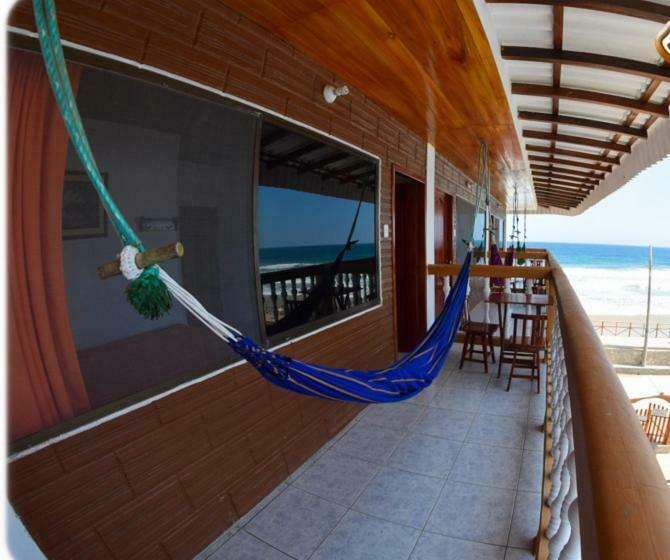 Hotel Charo´s Hostal