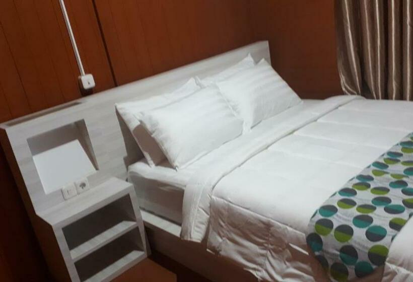 בית מלון כפרי Granada Inn Palu