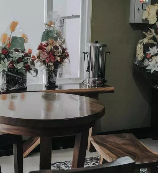 ホテル Granada Inn Palu