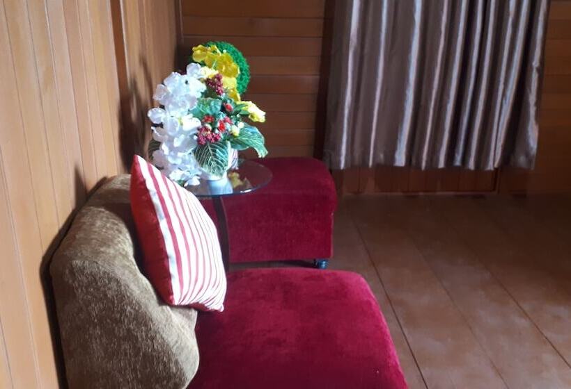 בית מלון כפרי Granada Inn Palu