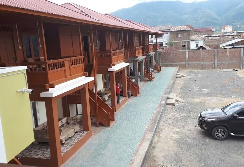 בית מלון כפרי Granada Inn Palu