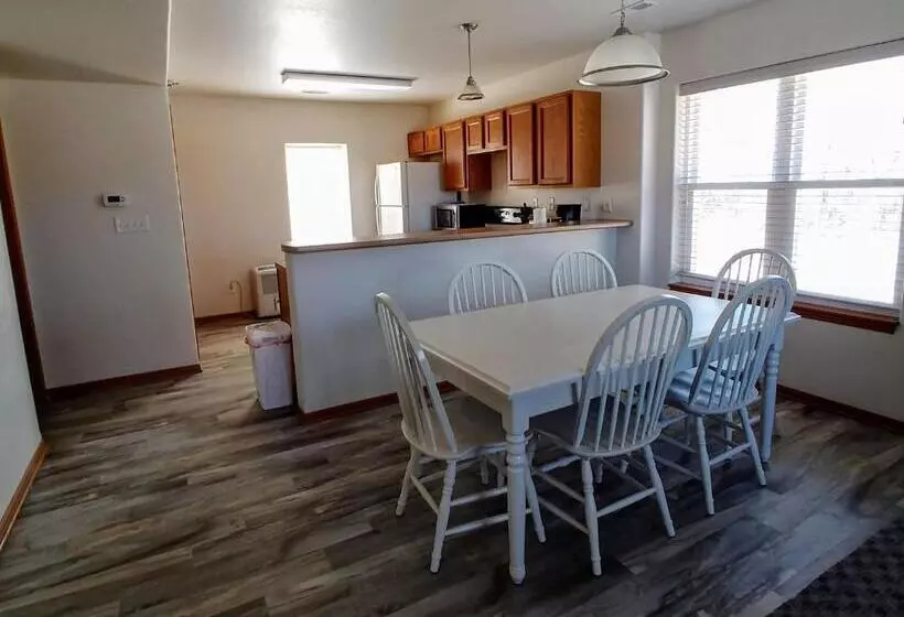 هتل Nauvoo Vacation Condos And Villas