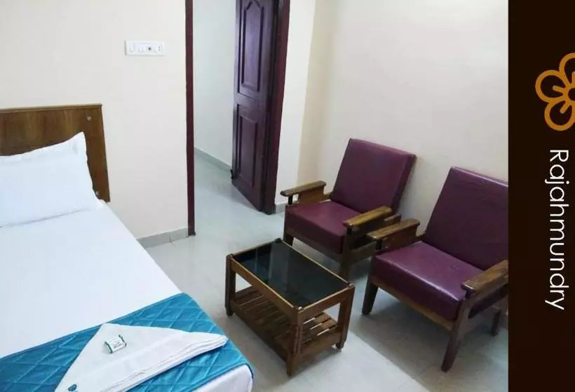 هتل Sona Residency