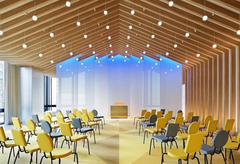 בית מלון כפרי W Osaka