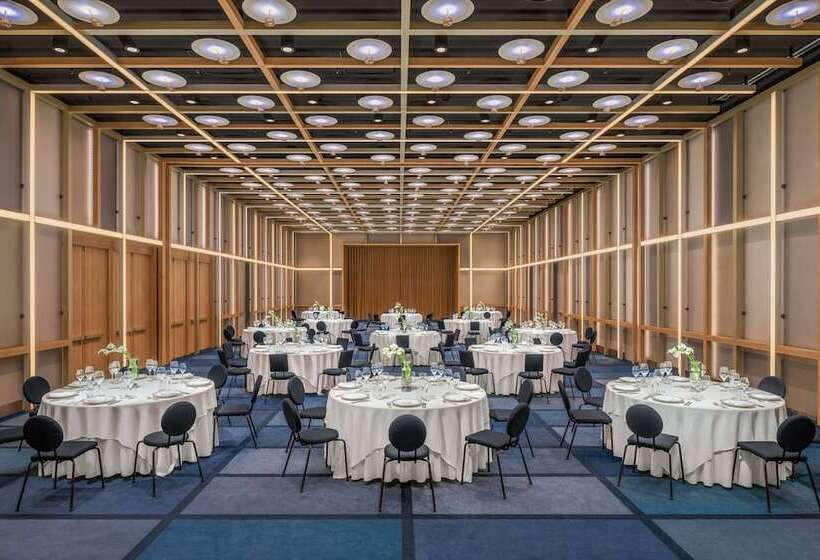 בית מלון כפרי W Osaka