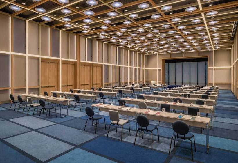 בית מלון כפרי W Osaka