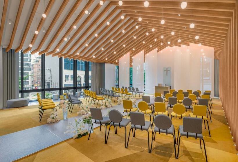 בית מלון כפרי W Osaka