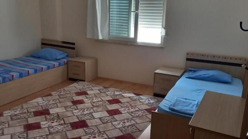 Oz Ulutas Apart Evleri