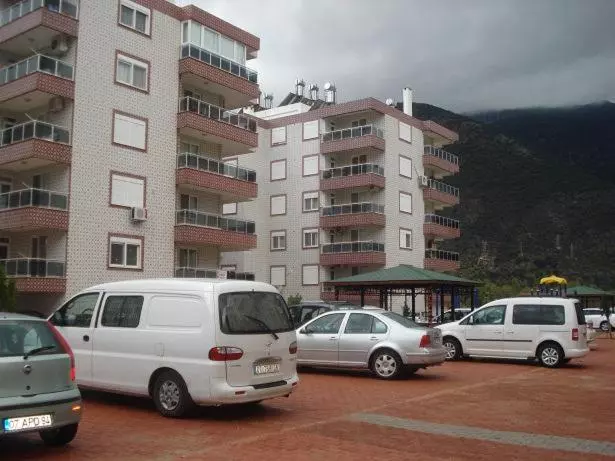 Oz Ulutas Apart Evleri
