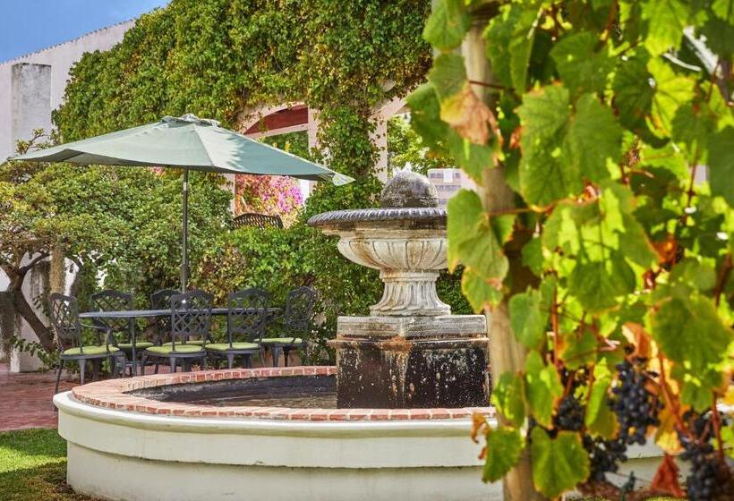 پانسیون Deux Frères Wine Estate & Luxury Villas