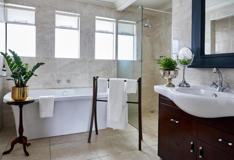 پانسیون Deux Frères Wine Estate & Luxury Villas