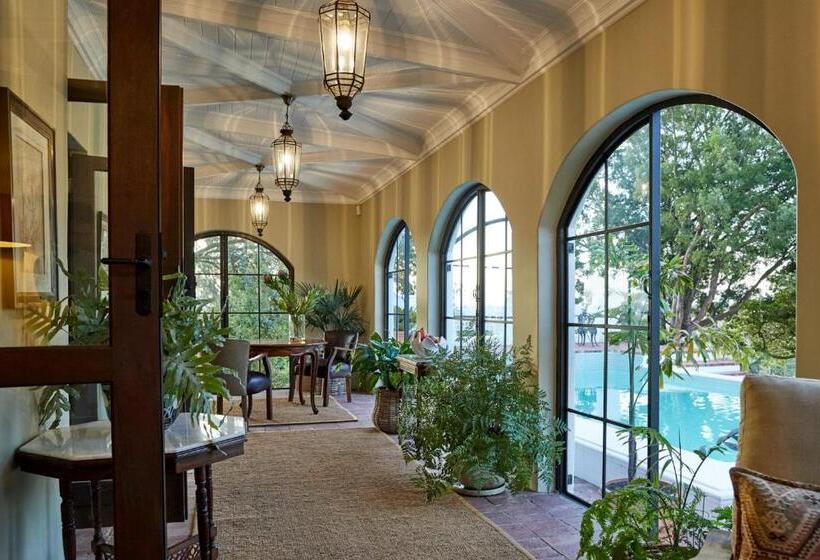 پانسیون Deux Frères Wine Estate & Luxury Villas