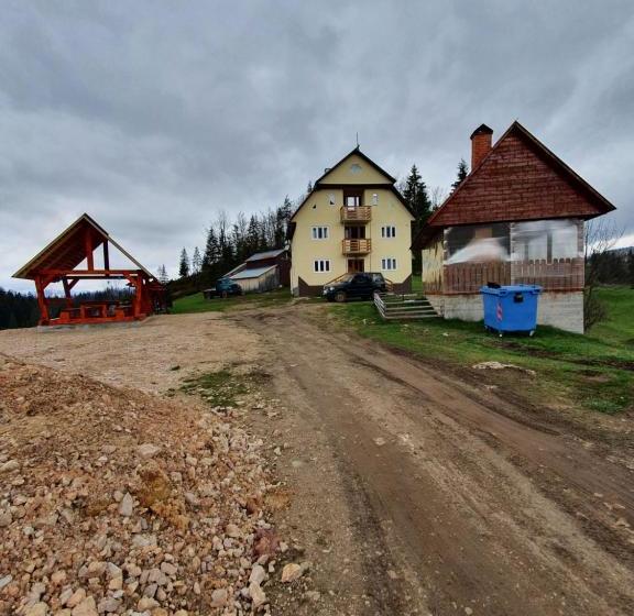 Pensiunea Poarta Lui Ionele