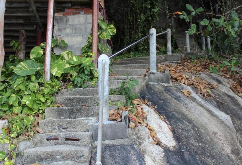 Plaa's Thansadet Resort