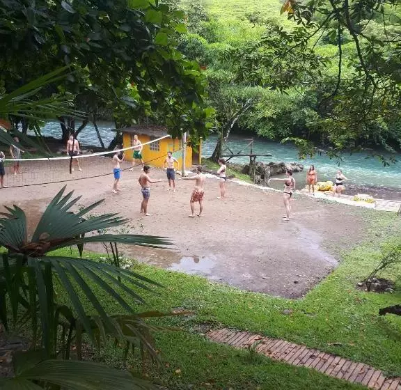 هاستل El Retiro Lanquin