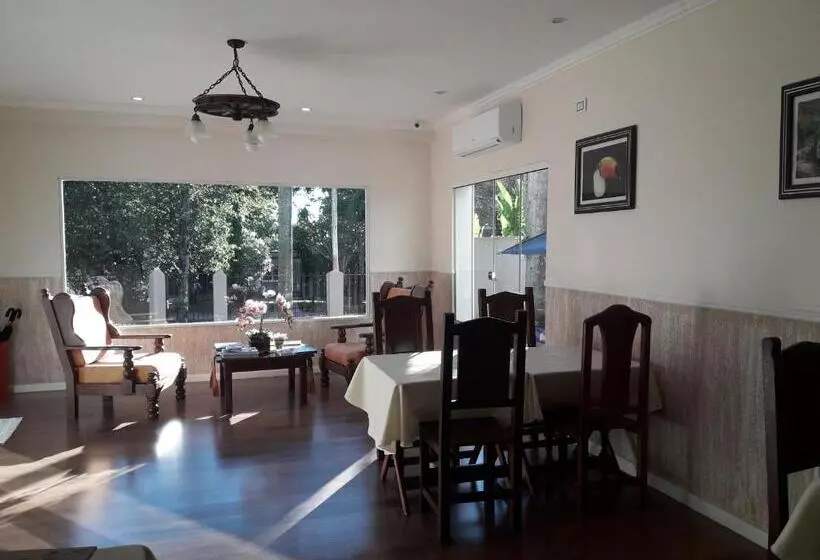 هاستل Posada Del Angú