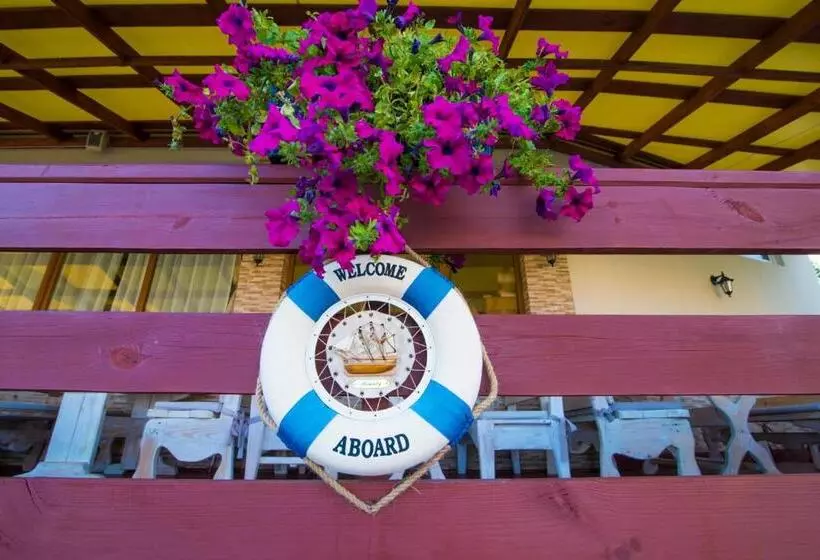 Hotel Kovcheg