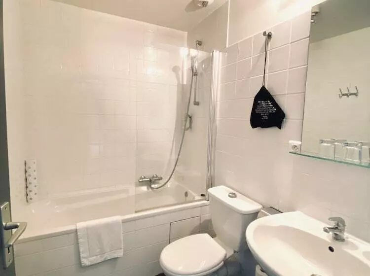 ホテル Les Deux Ponts