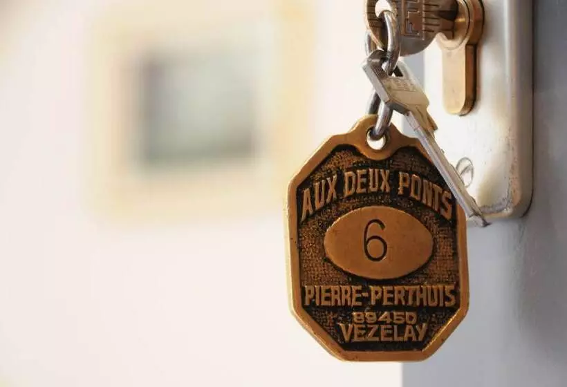 ホテル Les Deux Ponts