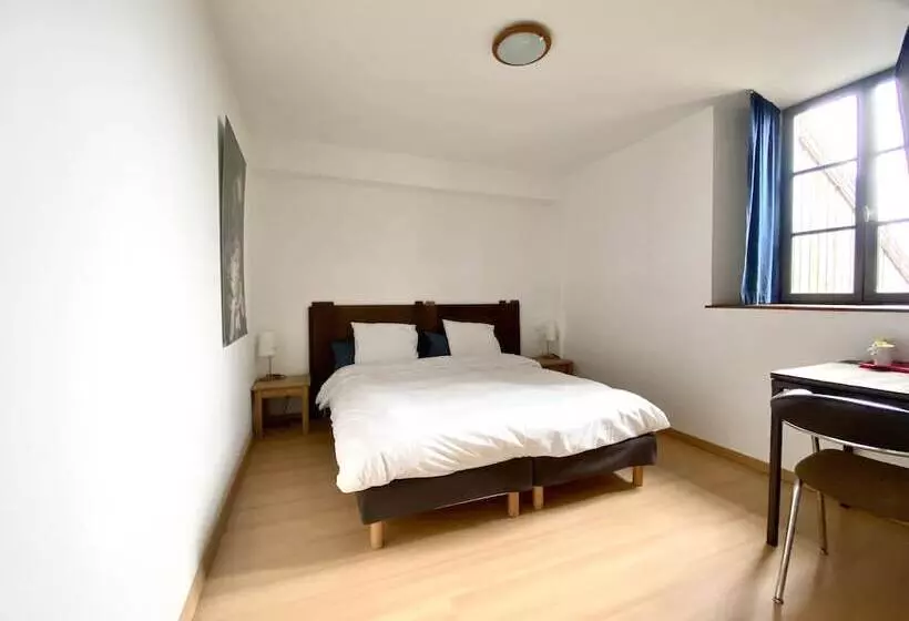 ホテル Les Deux Ponts