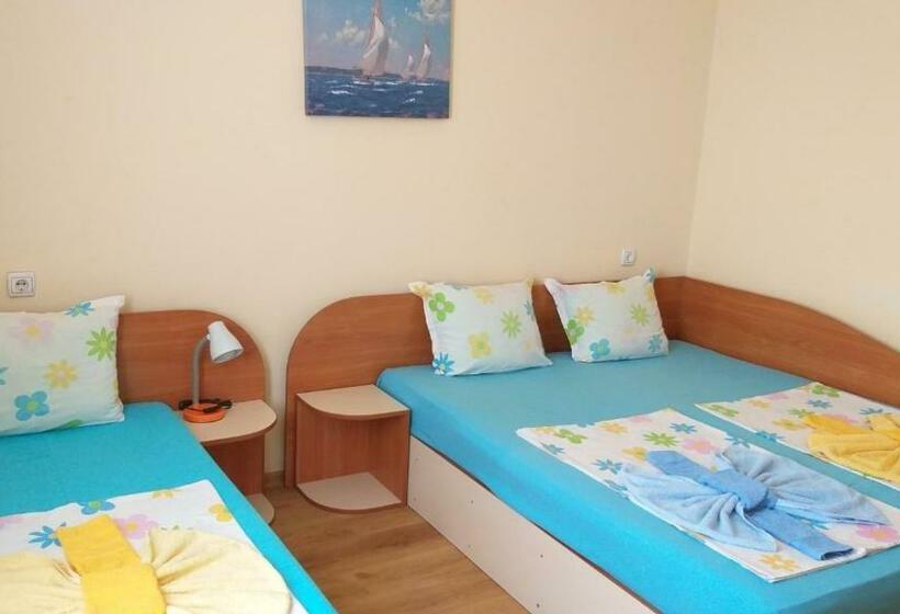 پانسیون Ivanovi Guest House