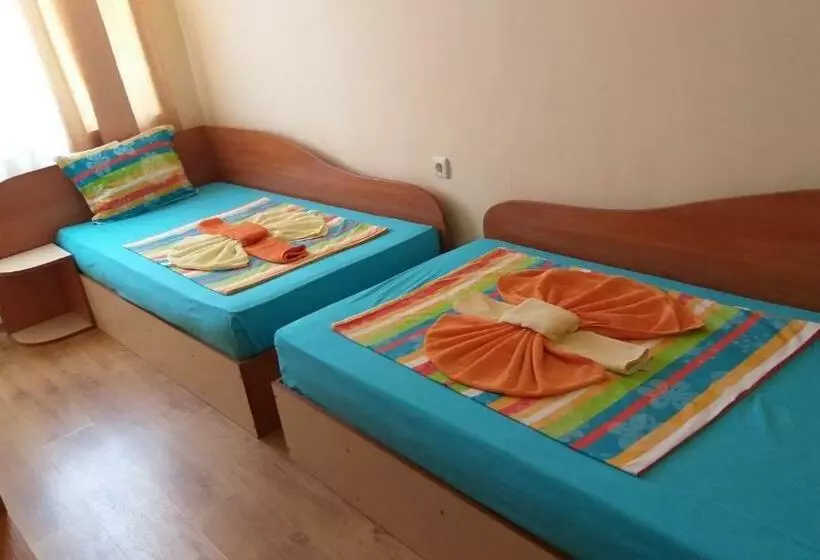 پانسیون Ivanovi Guest House