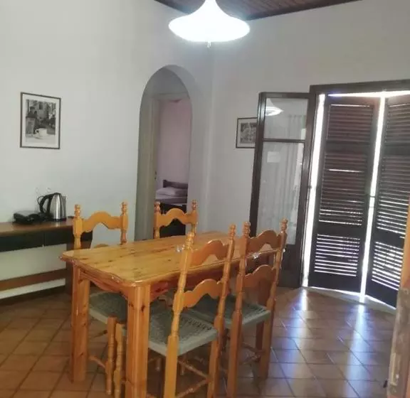 Dimitrakis Apartments