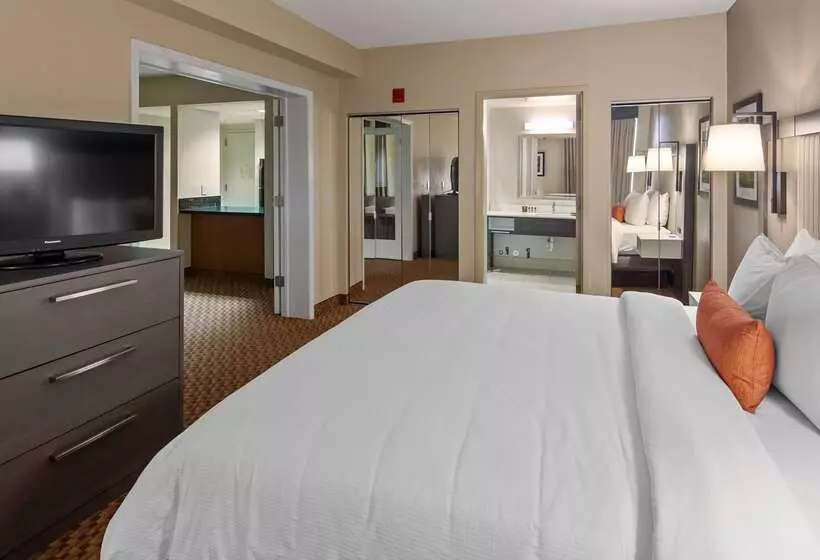 Best Western Plus Kendall Hotel & Suites