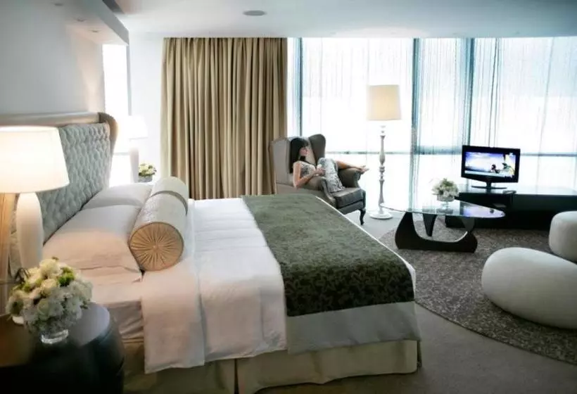 Отель Burjuman Arjaan By Rotana Dubai