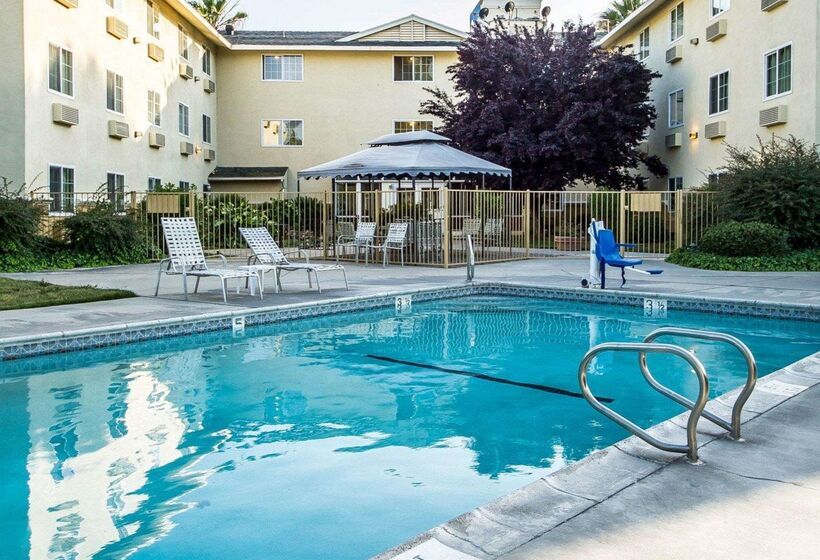 ホテル Comfort Inn Modesto