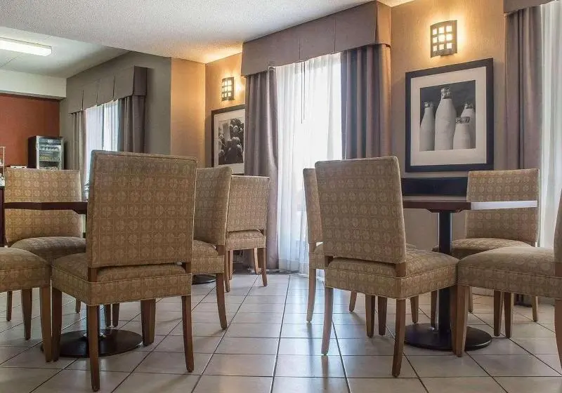 ホテル Comfort Inn