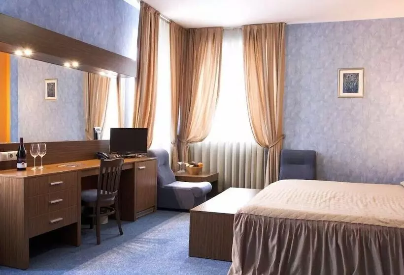 ホテル Diter Family