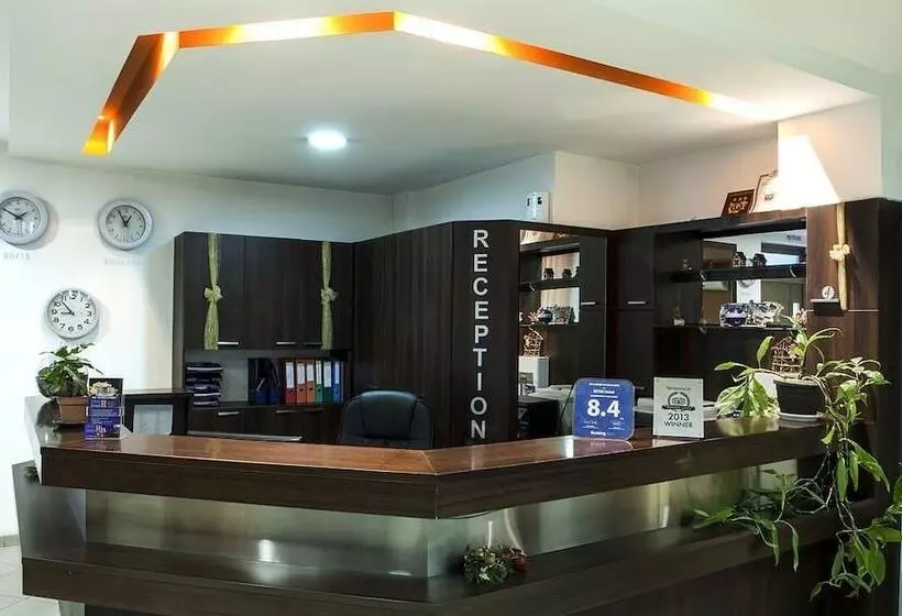 ホテル Diter Family