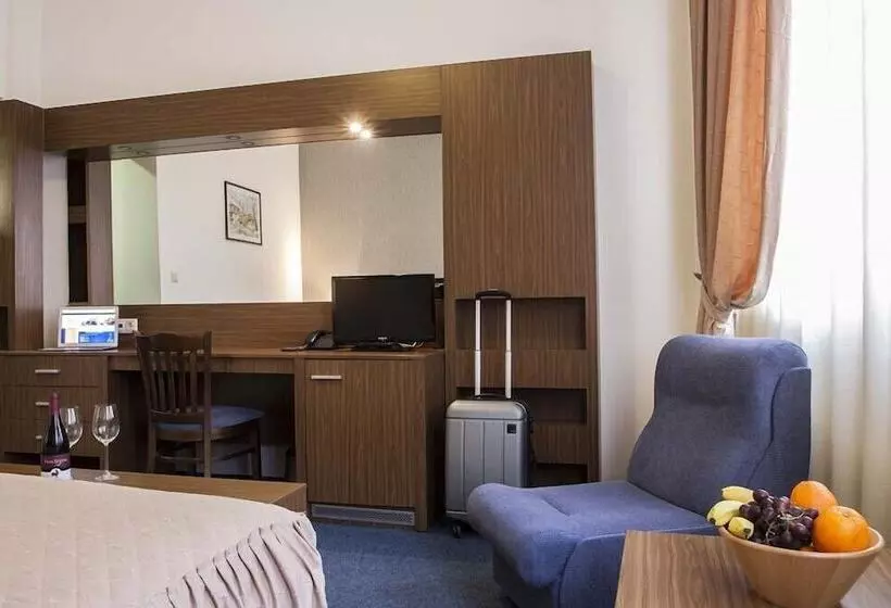 ホテル Diter Family